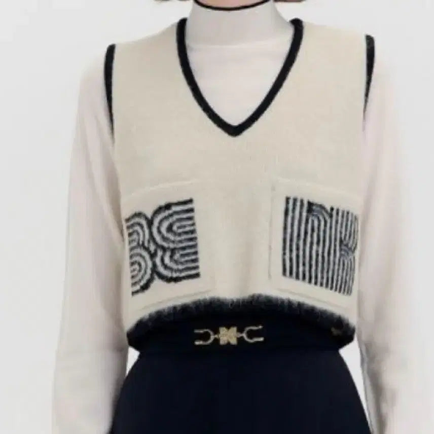 [BUNJANG] EENK Ivory Knit Vest with Unique Pocket Detail / (아이보리) EENK 잉크 베스트