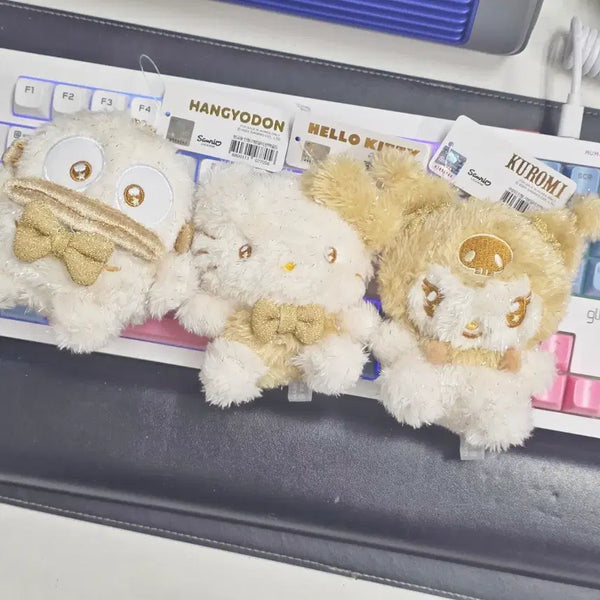 [BUNJANG] Sanrio Holiday Hello Kitty, Kuromi, Hangyodon Keychain Set / 정품 산리오 홀리데이 헬로키티 쿠로미 한교동 키링 세트