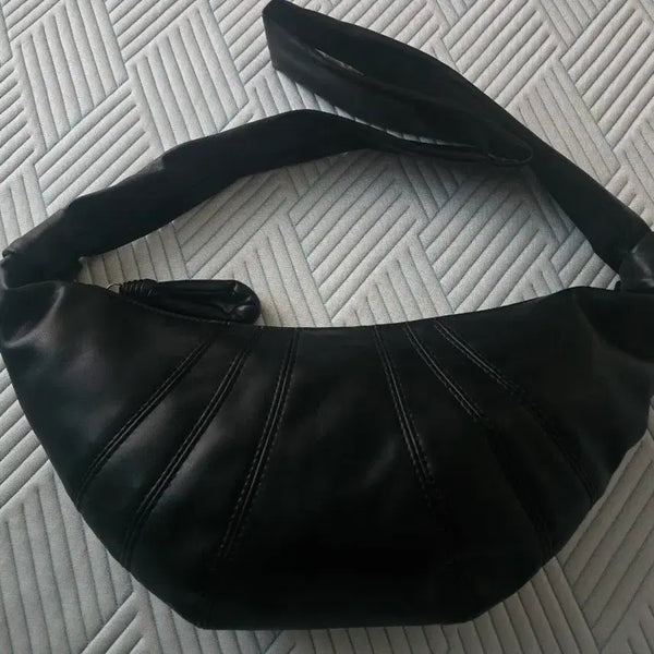 [BUNJANG] By Far Croissant Bag Black Medium / 크루아상백 블랙 미디움