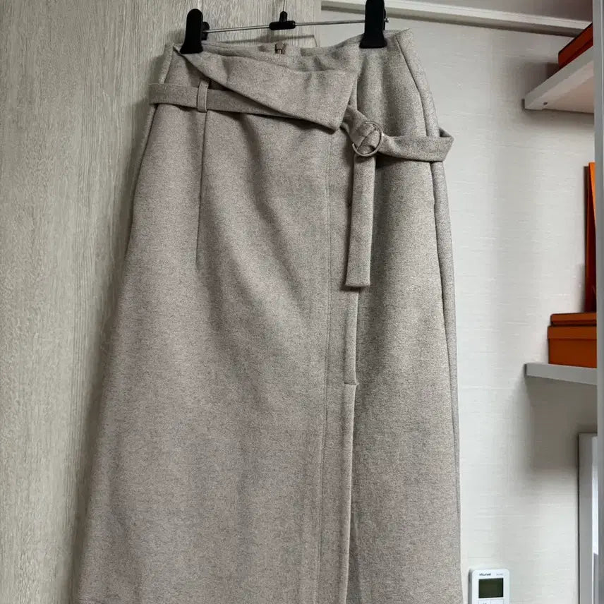[BUNJANG] ASSIN BY SUU Midi Skirt / 어사인바이수 미디스커트