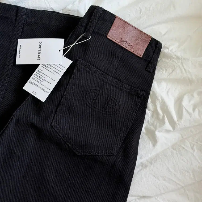 [BUNJANG] Don't Be Late Curved Jeans Black Size S / [미 시착 새 상품] 돈비레잇 커브드진 s