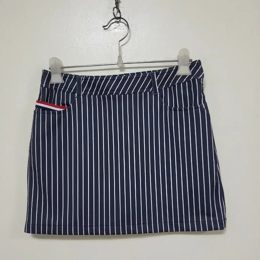 [BUNJANG] Elle Satin Striped Golf Skirt Navy / 엘르 새틴 줄무늬 골프스커트 네이비.260707