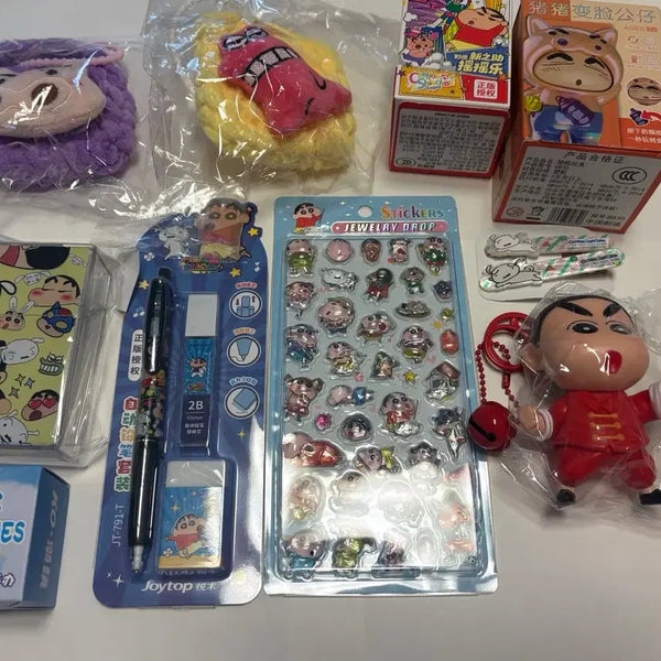 [BUNJANG] Crayon Shin-chan Figure, Mechanical Pencil, Stickers, Knitting, AirPods Bundle / 짱구 피규어 샤프 스티커 뜨개 에어팟 일괄
