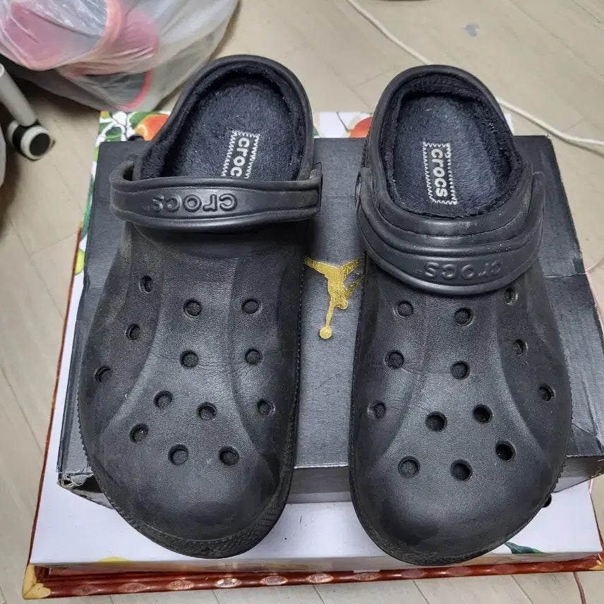 [BUNJANG] Crocs Classic Lined Clog Black M13 / 크록스 클래식 라인드 클로그 블랙 M13  사이즈 상태좋음
