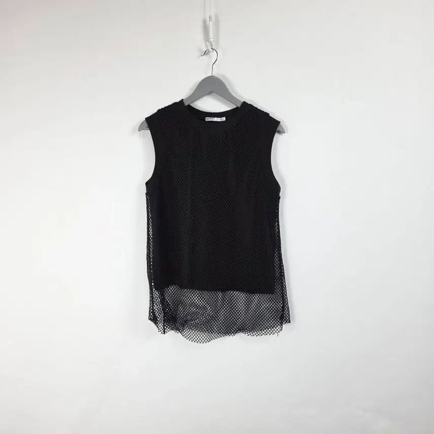 [BUNJANG] Zara Black Layered Sleeveless Spandex T-shirt / 자라 블랙 레이어드 민소매 스판 티셔츠 여 95, 260709
