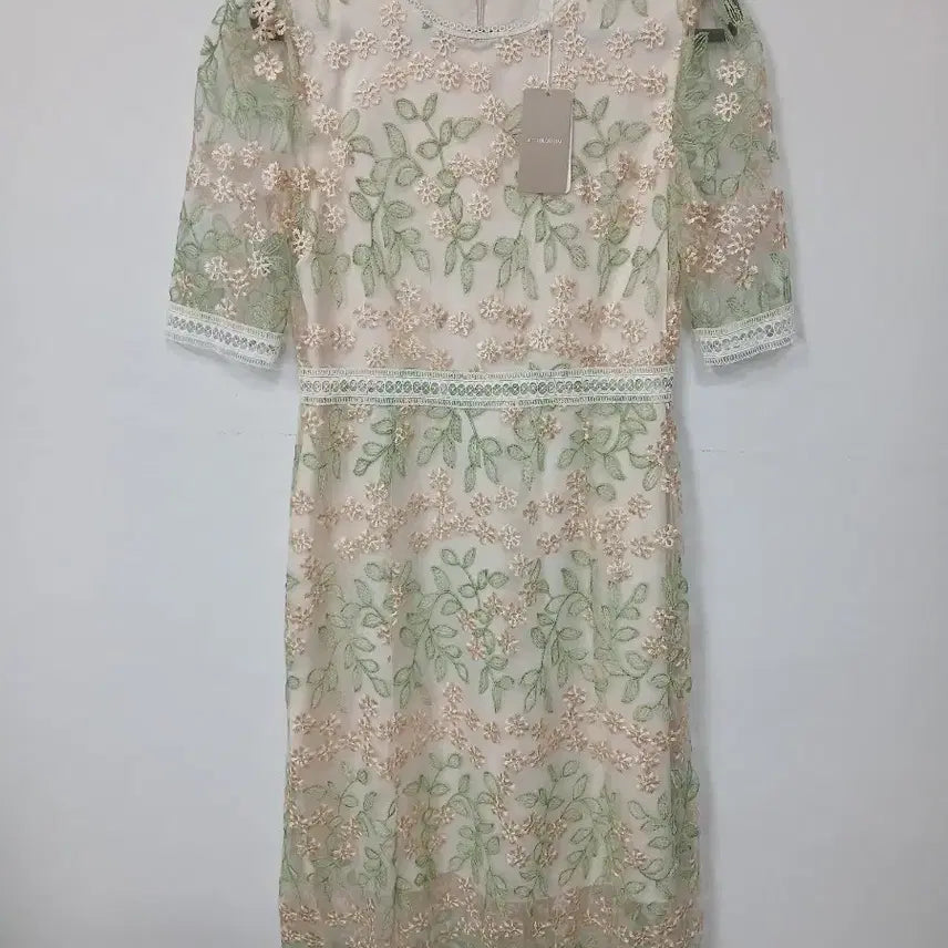 [BUNJANG] MARANT Embroidered Lace Dress / MARANT 자수 레이스 원피스 66- 77 L 새제품