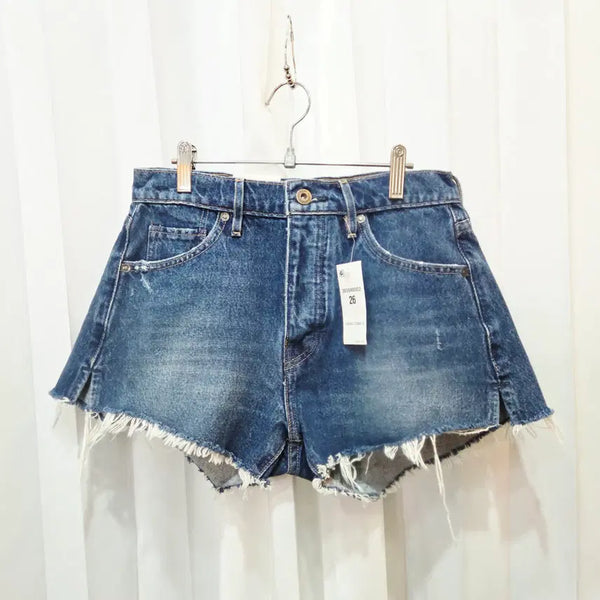 [BUNJANG] Levi's 26-inch Waist Hem Detail Denim Shorts / 새상품 26인치 리바이스 밑단 디테일 데님 숏팬츠 C496