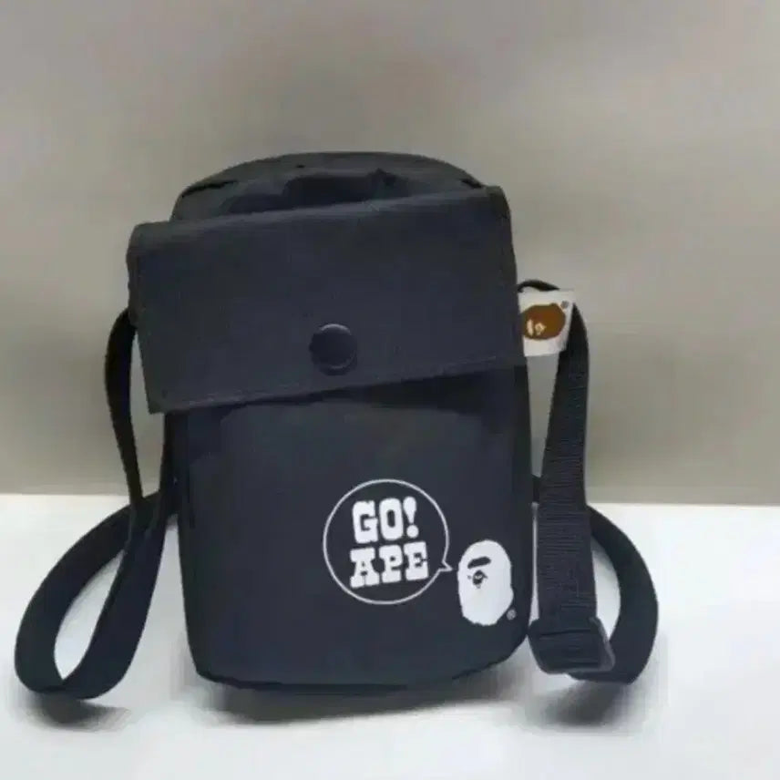 [BUNJANG] BAPE Black Crossbody Bag New Model / (국내배송) 베이프 검정 크로스백 신형 판매