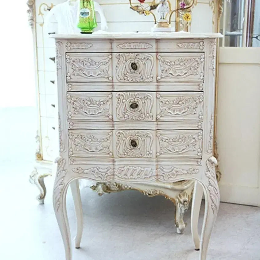[BUNJANG] Antique French Shabby Chic Carved 3-Drawer Chest / 앤틱 프렌치 쉐비식 조각이 멋진 3단 서랍장