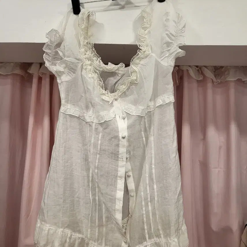 [BUNJANG] White Frill Lace Blouse / 화이트 프릴 레이스 블라우스