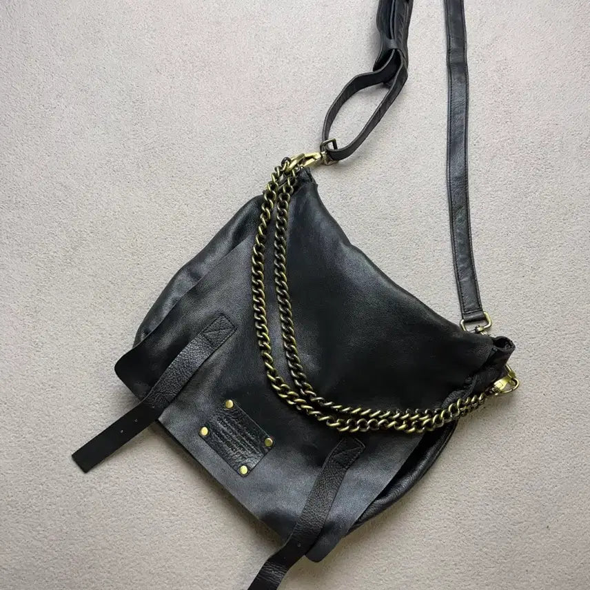 [BUNJANG] Vintage Handmade Leather Crossbody Bag / VTG HAND MADE 레더 크로스백