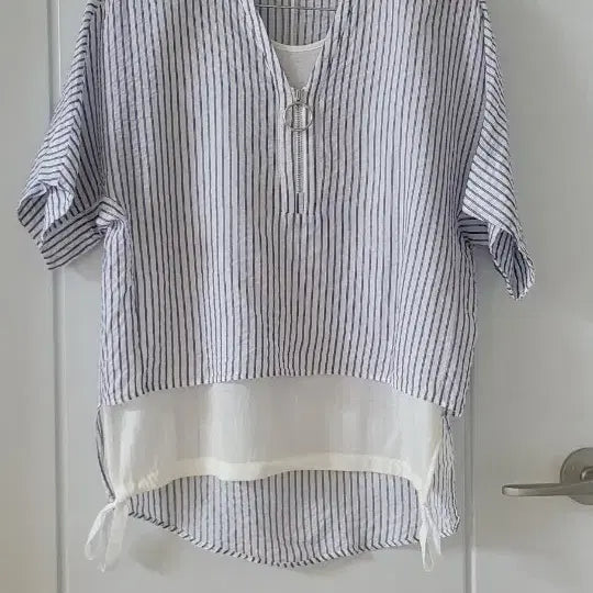 [BUNJANG] Demoo Striped T-Shirt / 데무 스트라이프 티셔츠