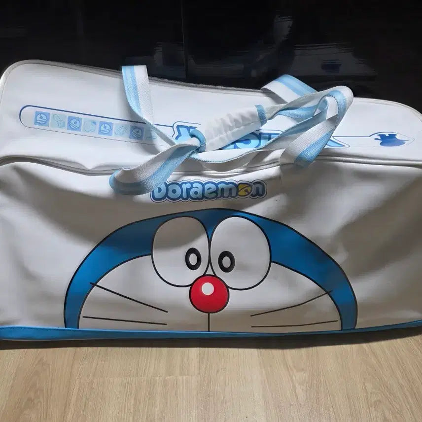 [BUNJANG] Badminton Set with Rackets, Bag, Shuttlecocks, Shoes, and Grip / 배드민턴 셋트