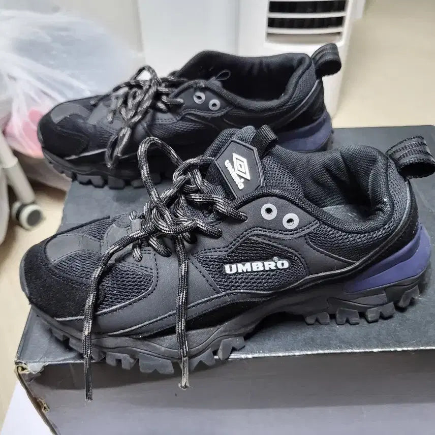 [BUNJANG] Umbro Black Sneakers 230mm / 엄브로 운동화 블랙 230mm 상태매우좋음