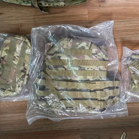 [BUNJANG] New Plate Carrier, Ballistic Plates, and Military Equipment Set / 신품 플레이트 캐리어, 방탄판 외 신품 군장류
