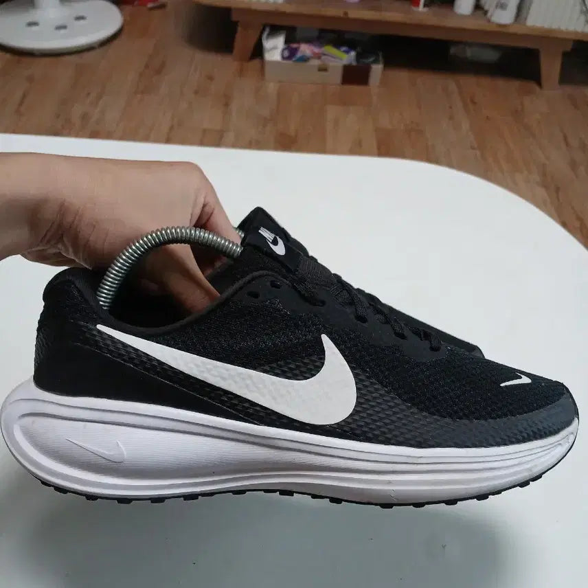 [BUNJANG] Nike Men's Sneakers Black White Size 260 / 나이키 남성 운동화 블랙 화이트 260
