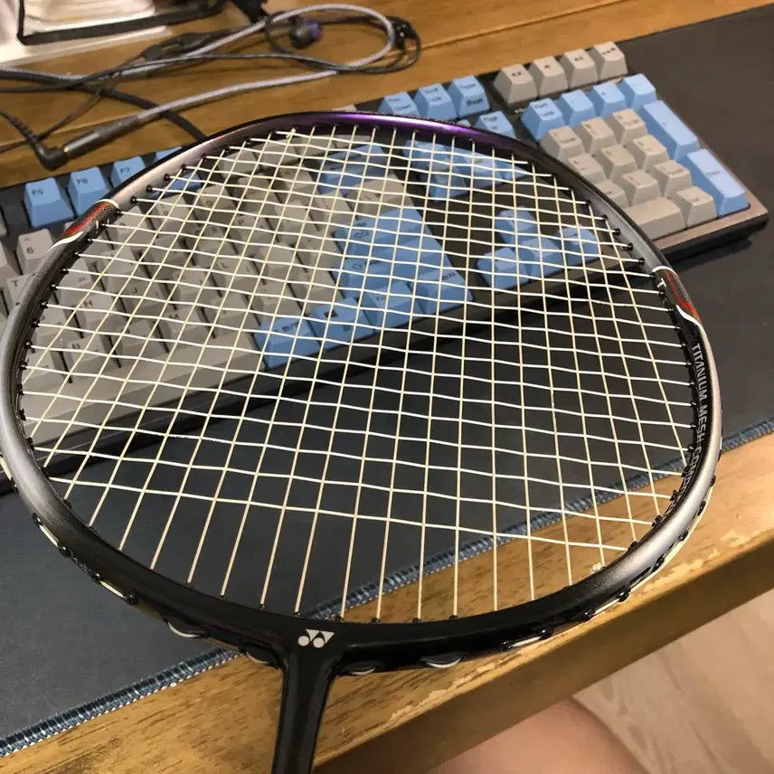 [BUNJANG] YONEX Ti10 3U Purple Titanium Mesh Badminton Racket / 요넥스 Ti10 3U 보라색 티타늄 메쉬