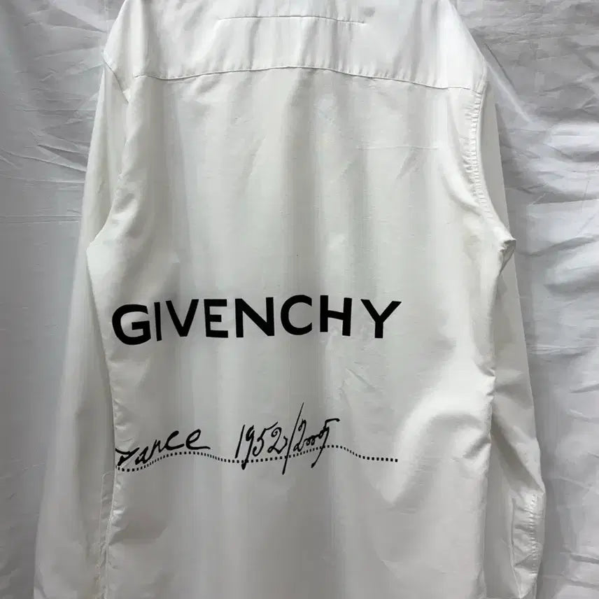 [BUNJANG] Givenchy White Lettering Shirt Size 100 / 정품) 지방시 화이트 레터링 셔츠 100사이즈