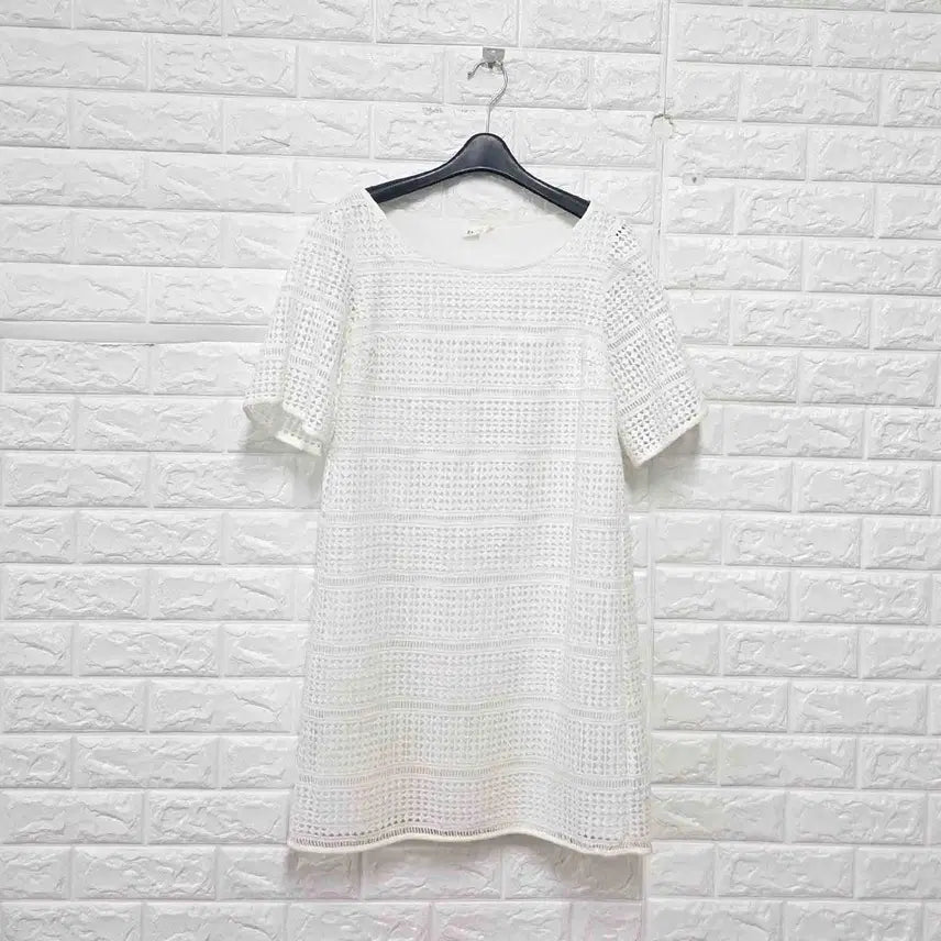 [BUNJANG] GAP White Perforated Short Sleeve Dress / S 갭 GAP 화이트 펀칭 반팔 원피스 E55