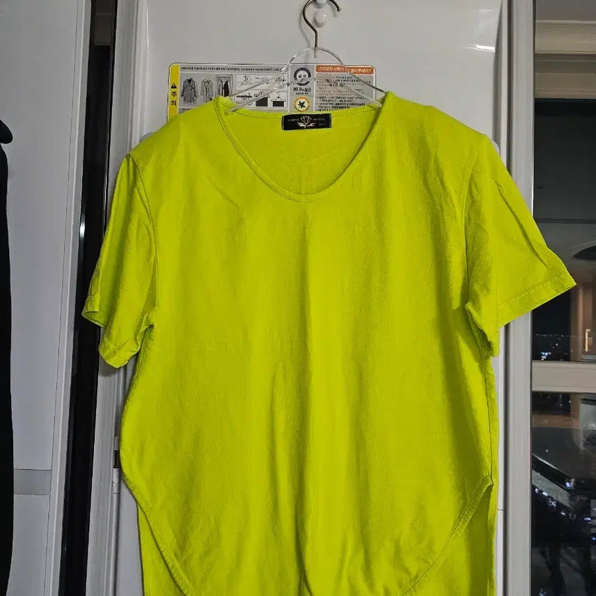 [BUNJANG] Built-in Shoulder Pad Neon T-Shirt / 어깨패드티