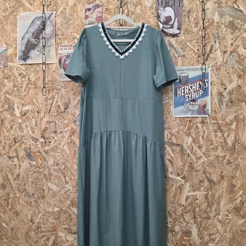 [BUNJANG] V-Neck Lace Trimmed Long Dress / 브이넥 레이스 배색 롱 원피스
