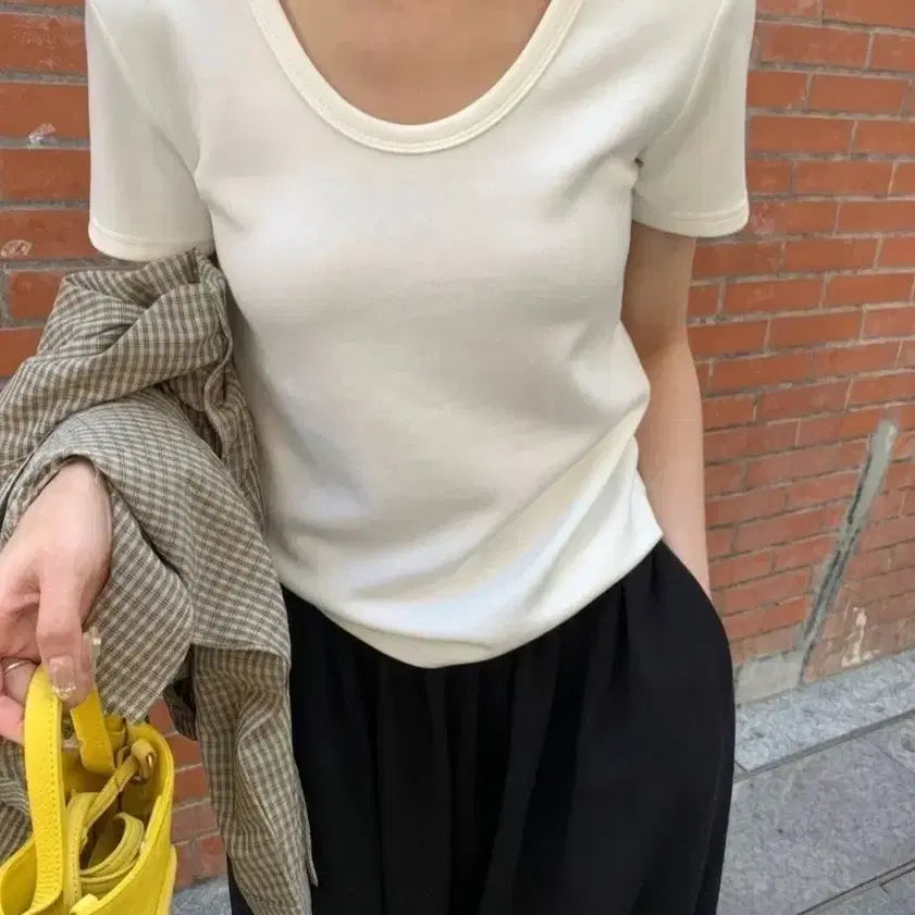 [BUNJANG] Basic U-Neck Short Sleeve T-Shirt - Cream Ivory / [새상품] 쫀쫀한 베이직 U넥 반팔 티셔츠 / 여름 탄탄한 고급 소재
