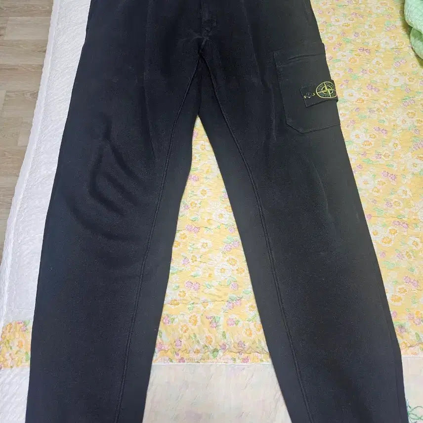 [BUNJANG] Stone Island Black Jogger Pants L Size / (정품)L사이즈 스톤아일랜드 블랙 조거팬츠  팝니다