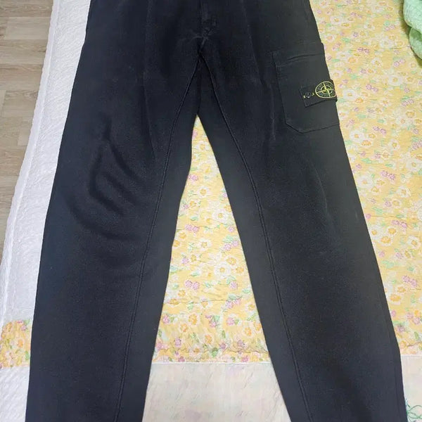 [BUNJANG] Stone Island Black Jogger Pants L Size / (정품)L사이즈 스톤아일랜드 블랙 조거팬츠  팝니다