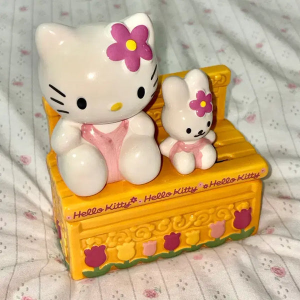 [BUNJANG] 2005 Hello Kitty Ceramic Coin Bank / 고전 2005 헬로키티 캐시보관함 저금통