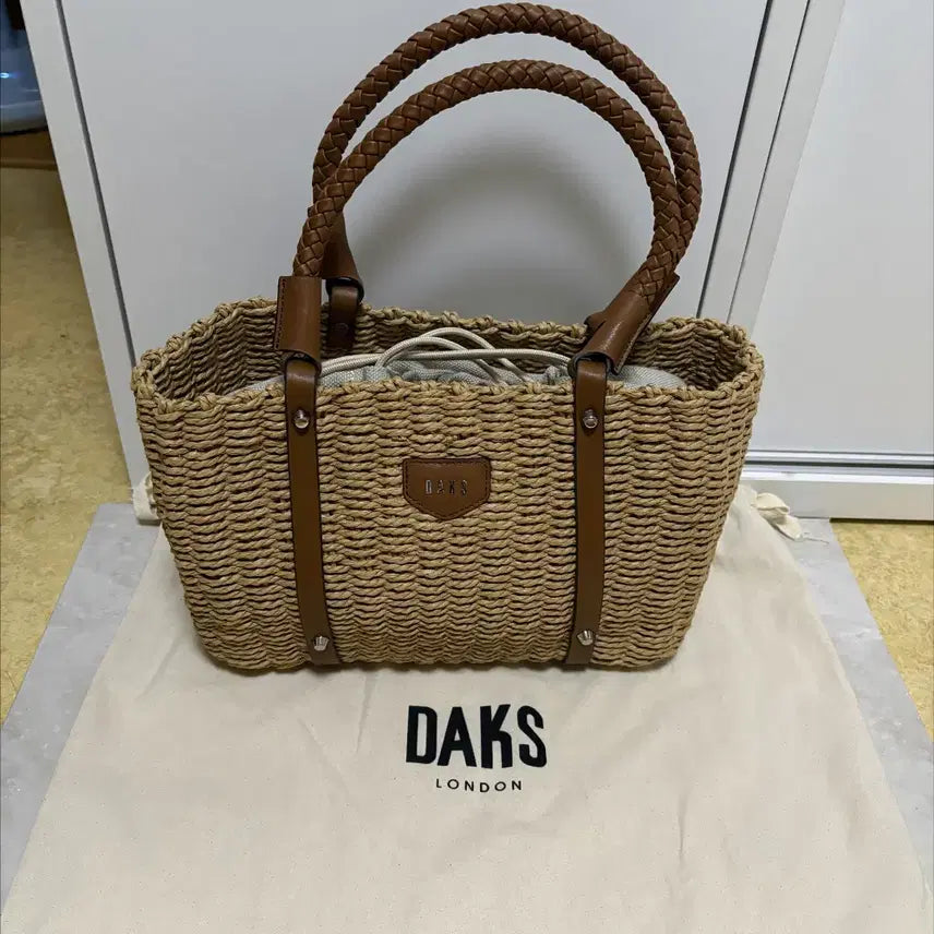 [BUNJANG] Daks Brown Leather Trimmed Raffia Tote Bag / (중고) 닥스 브라운 가죽배색 라피아 토트백
