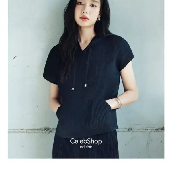 [BUNJANG] Celeb Shop Edition x Yoichi Pleated Hood Blouse Black L / [새상품]셀렙샵 에디션X요이치 플리츠 후드 블라우스 블랙 L