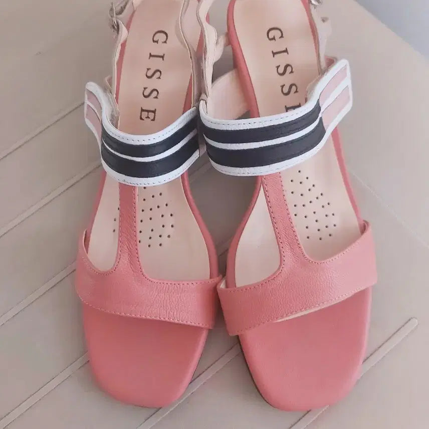 [BUNJANG] Gisse Genuine Leather Strap Sandals Pink Velcro Size 250 / GISSE 지쎄 천연가죽 스트랩샌들 250 새상품