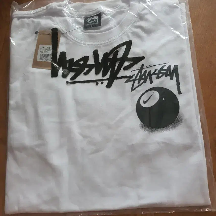 [BUNJANG] Stussy Nike 8 Ball T-Shirt White M / 스투시 나이키 8볼 반팔 티셔츠 화이트m