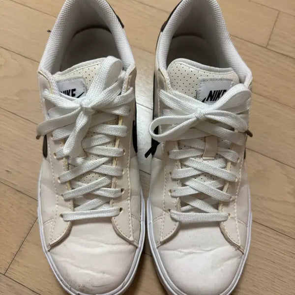 [BUNJANG] Nike White Sneakers 270 / 나이키 흰색 스니커즈 270