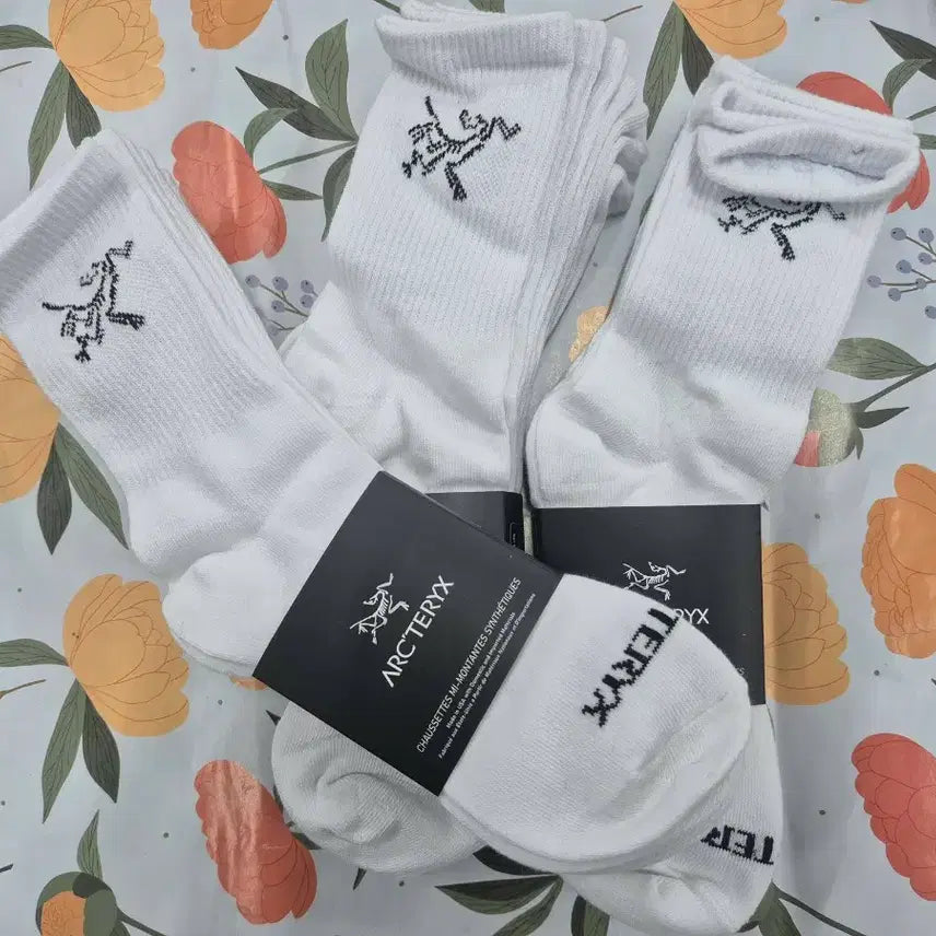 [BUNJANG] Arc'teryx Mid-Calf Socks - White (9 Pairs) / 아크테릭스 중목양말 흰색