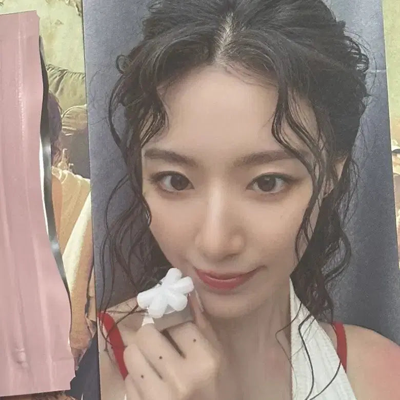 [BUNJANG] G)I-DLE Shuhua Gimme Dat Love Official Photocard / 아이들 슈화 공방포카 공방 포카 포토카드 Gimme Dat Love