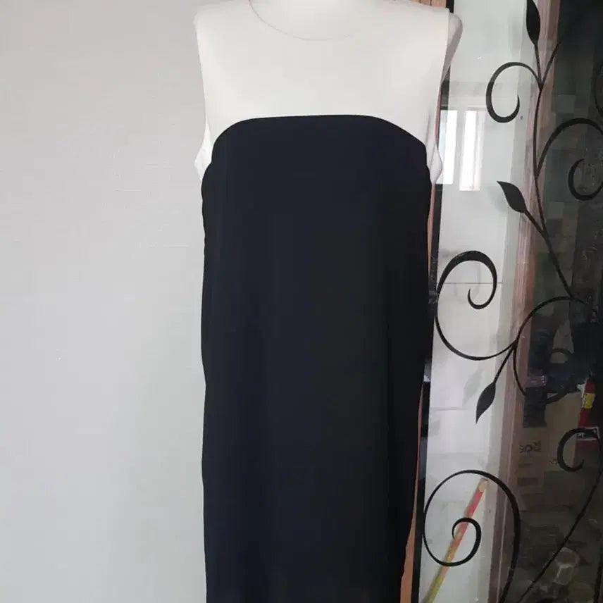 [BUNJANG] Black and White Sleeveless Midi Dress / 블랙앤화이트 민소매 원피스