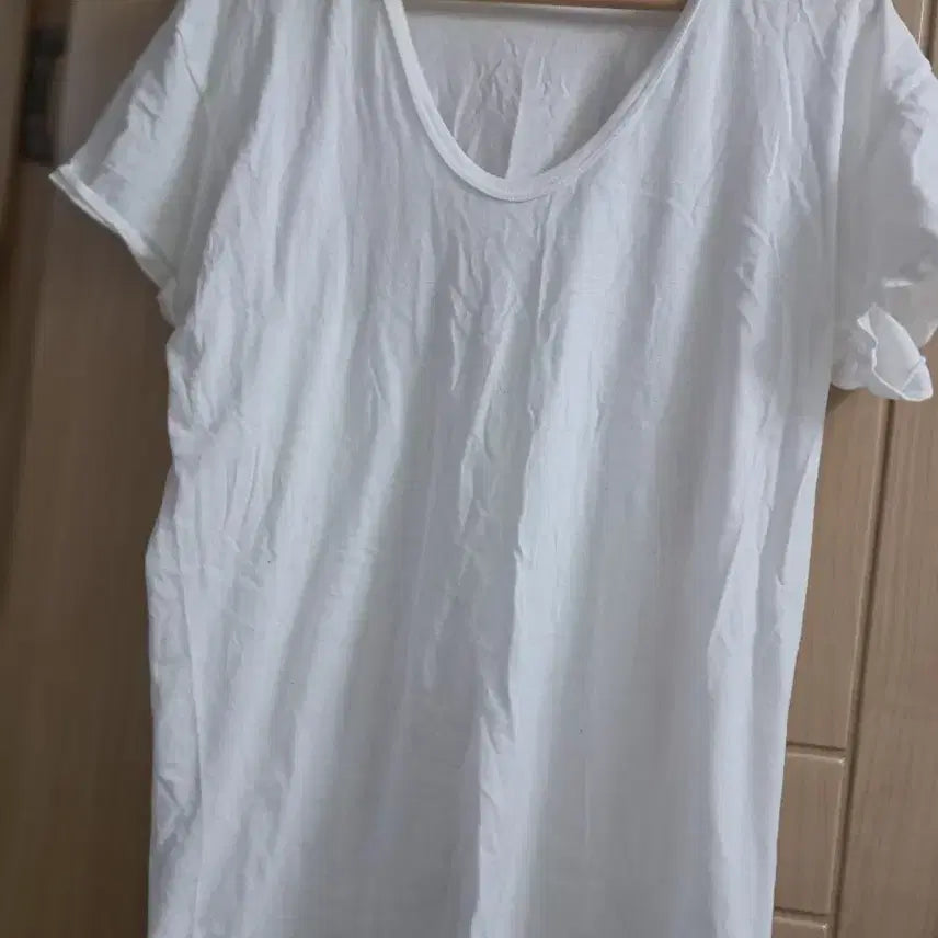 [BUNJANG] Basic White Short Sleeve V-Neck Undershirt / 기본 흰색 반팔 브이넥 런닝