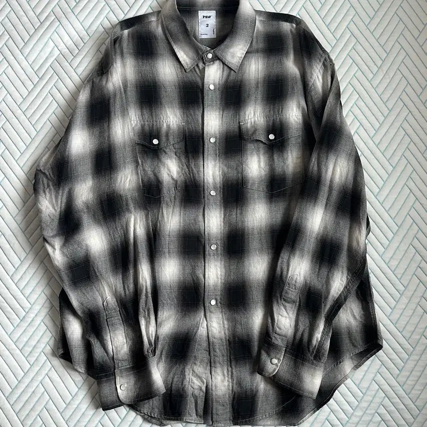 [BUNJANG] Blind Files Ombre Shirt Size 2 / 블라인드파일즈 옴브레셔츠 2사이즈