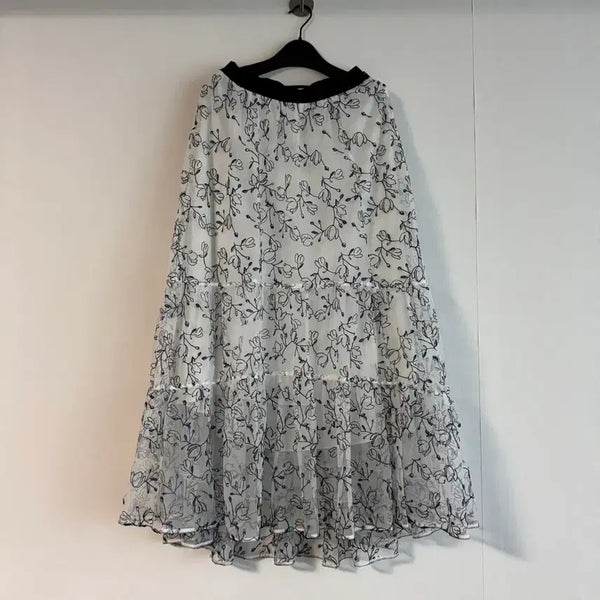 [BUNJANG] Obzee Embroidered Silver Thread Long Skirt / 한섬 오브제 자수 은사 롱스커트 새상품급