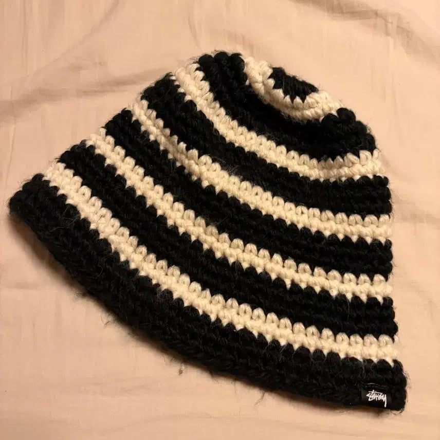 [BUNJANG] Stussy Swirl Knit Bucket Hat Black / 스투시 스윌 니트 버킷햇 블랙