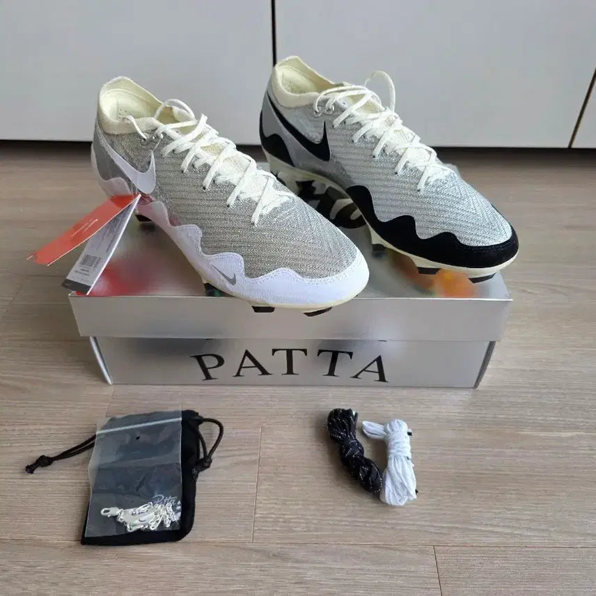 [BUNJANG] Nike x Patta Mercurial Zoom Vapor 16 Elite Metallic Silver / [270] 나이키 x 파타 머큐리얼 줌 베이퍼 16 엘리트 메탈릭 실버