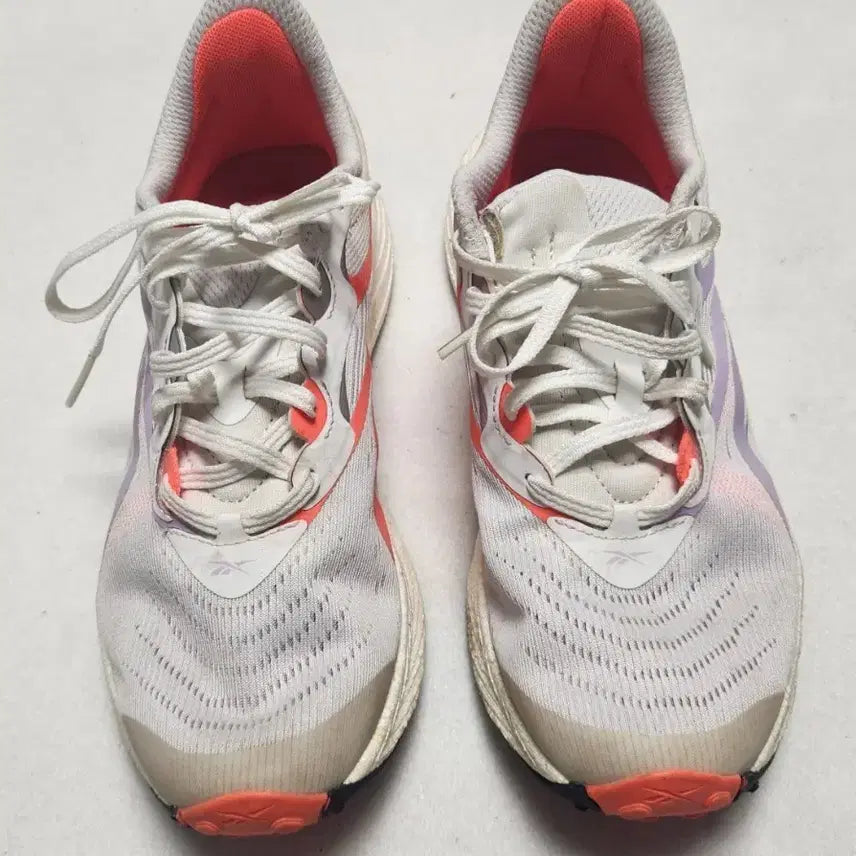 [BUNJANG] Reebok Running Shoes 245 White/Coral / 리복 러닝화 245화이트/코랄