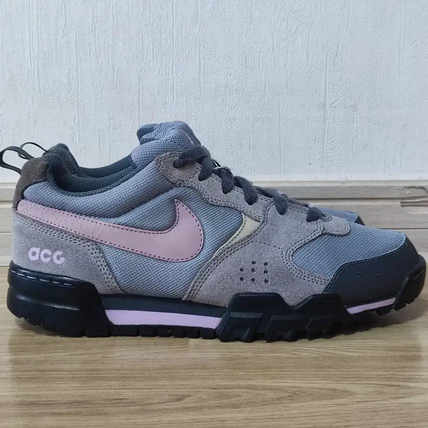 [BUNJANG] Nike ACG Pyroclast Trekking Shoes 250 / 나이키 ACG 파이로클라스트 트래킹화250