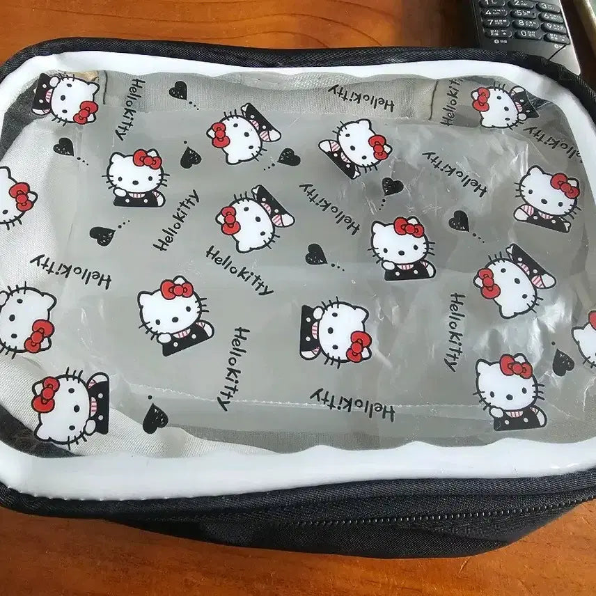 [BUNJANG] Hello Kitty Transparent Pouch / 헬로키티 파우치