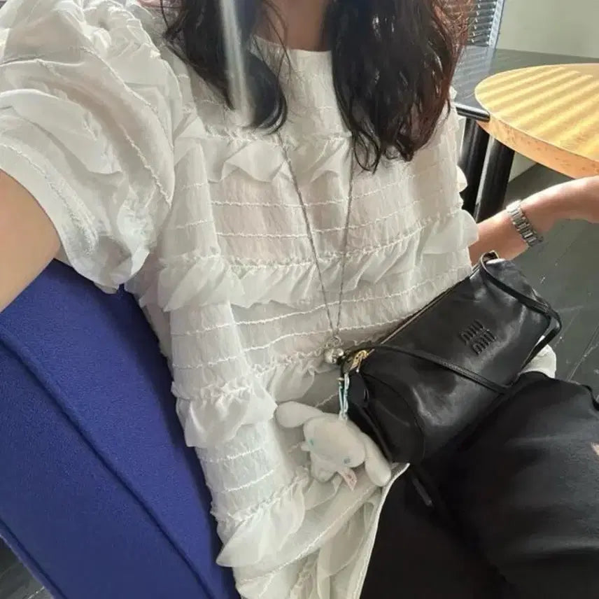 [BUNJANG] Lovecodeyou Frill Blouse / 러브코드유 프릴 블라우스