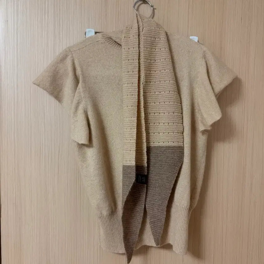 [BUNJANG] HAYES 100% Cashmere Ruffle Short Sleeve Scarf Knit Top Beige / 헤이에스 캐시미어 100% 프릴 반소매 스카프 니트탑 베이지 니트