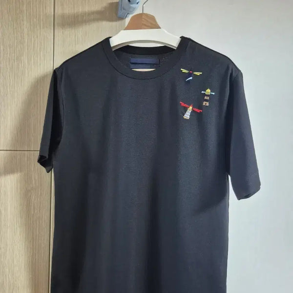 [BUNJANG] T.I FOR MEN Black T-shirt with Lighthouse Embroidery / T.I FOR MEN 반팔 티셔츠 블랙