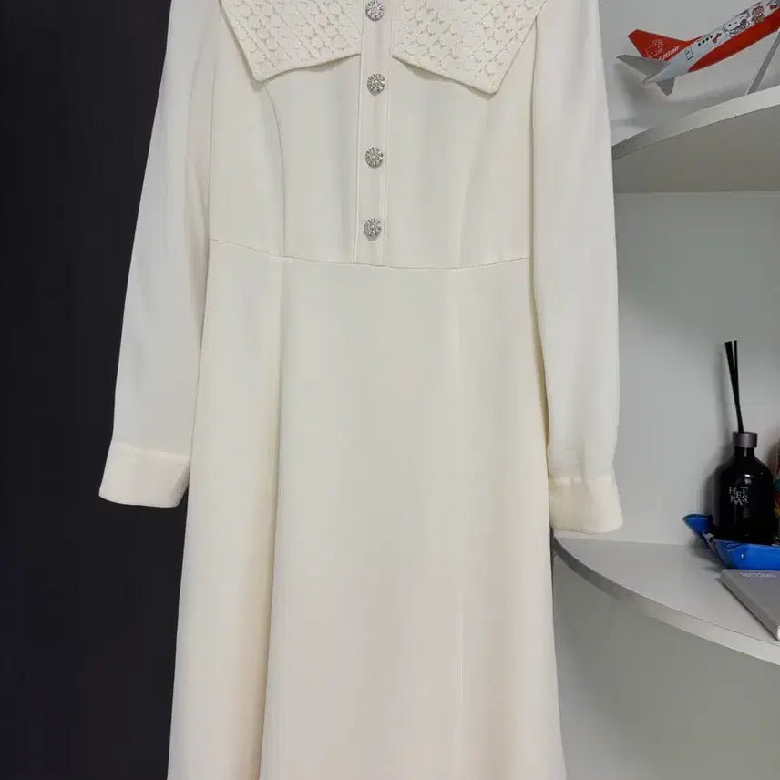 [BUNJANG] Ecole de Paris Ivory Midi Dress / 에꼴드파리 아이보리 원피스 85