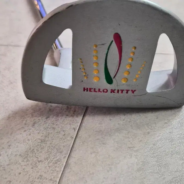 [BUNJANG] Hello Kitty 33-inch Putter / 헬로키티 33인치 퍼터